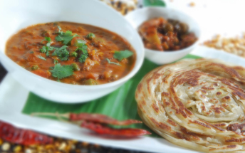 Malabari porotta and chetttinaad Kurma